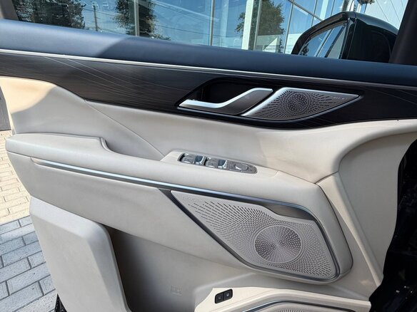 2024 Wey 80 Business Lounge 44.28 kWh, зелёный, 4800000 рублей - вид 9