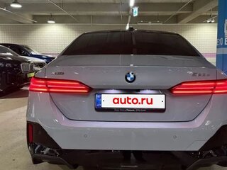 2026 BMW 5 серии 523d xDrive VIII (G60/G61/G68), серебристый, 7817523 рублей, вид 4