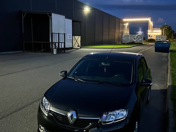 2014 Renault Logan II, чёрный, 640000 рублей - вид 2