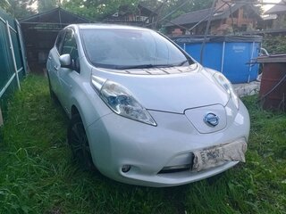 2016 Nissan Leaf (EM57) I (ZE0/AZE0), серебристый, 999999 рублей, вид 1
