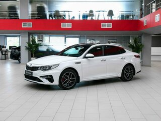 2018 Kia Optima IV Рестайлинг, белый, 1890000 рублей, вид 1