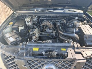 2006 Nissan Navara (Frontier) III (D40), чёрный, 499999 рублей, вид 3