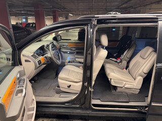 2008 Chrysler Voyager Grand V, чёрный, 2150000 рублей, вид 4
