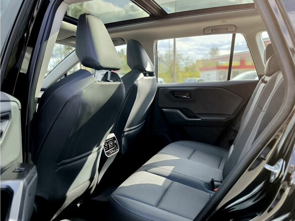 2026 Toyota RAV4 VI (XA60), чёрный, 4550000 рублей - вид 14