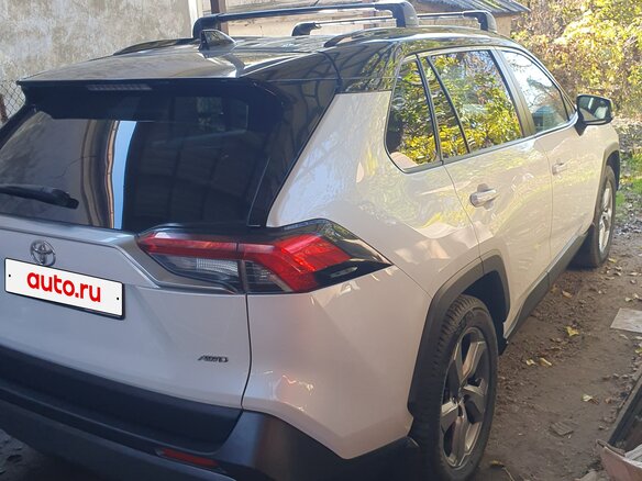 2021 Toyota RAV4 V (XA50), белый, 3350000 рублей - вид 4