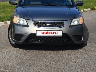 2011 Kia Rio II Рестайлинг, серебристый, 520000 рублей, вид 2