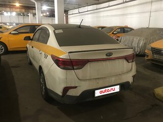 2019 Kia Rio IV, белый, 530000 рублей, вид 4