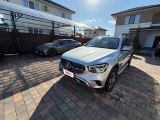 2021 Mercedes-Benz GLC 300 I (X253) Рестайлинг, серебристый, 4140000 рублей, вид 4