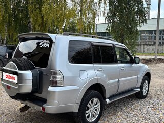 2012 Mitsubishi Pajero IV Рестайлинг 1, серебристый, 2350000 рублей, вид 3