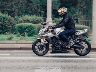 2006 Yamaha FZ1, серебристый, 750000 рублей, вид 2
