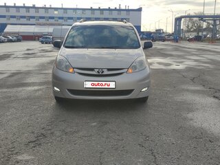 2009 Toyota Sienna II Рестайлинг, серебристый, 1200000 рублей, вид 1