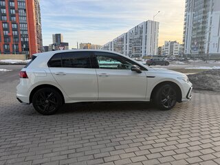 2022 Volkswagen Golf VIII, белый, 2765000 рублей, вид 5