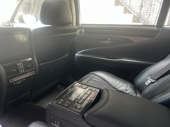 2012 Lexus LS Long 600h L IV Рестайлинг 2, чёрный, 1550000 рублей - вид 14