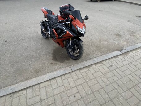 2009 Suzuki GSX-R 600, красный, 630000 рублей, вид 1