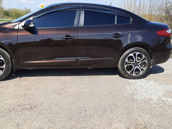 2014 Renault Fluence I Рестайлинг, коричневый, 995000 рублей - вид 2