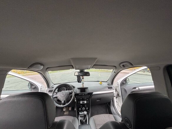 2011 Opel Astra H Рестайлинг, белый, 550000 рублей - вид 12