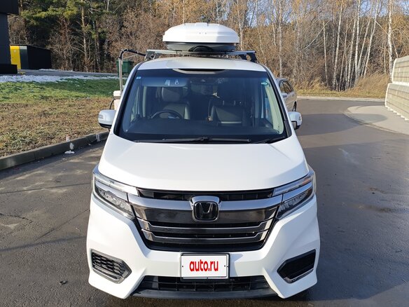 2019 Honda Stepwgn Spada V Рестайлинг, белый, 2550000 рублей - вид 1