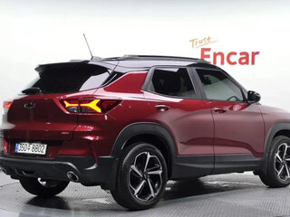 2023 Chevrolet TrailBlazer III Рестайлинг, красный, 1333000 рублей, вид 3