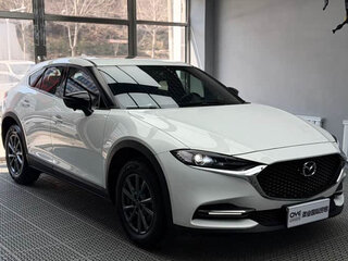 2021 Mazda CX-4 I Рестайлинг, белый, 1630000 рублей, вид 3