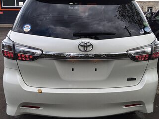 2016 Toyota Wish II Рестайлинг, белый, 2000000 рублей, вид 4