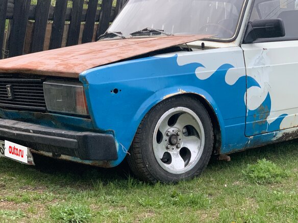 1997 Lada (ВАЗ) 2105, белый, 120000 рублей
