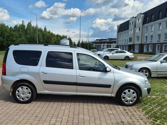 2017 Lada (ВАЗ) Largus I, серебристый, 560000 рублей - вид 2