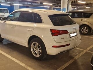 2019 Audi Q5 II (FY), белый, 2790000 рублей, вид 4
