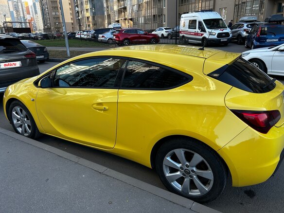 2012 Opel Astra GTC J Рестайлинг, жёлтый, 590000 рублей - вид 5