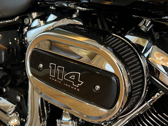 2020 Harley-Davidson Fat Boy, чёрный, 3000000 рублей - вид 8