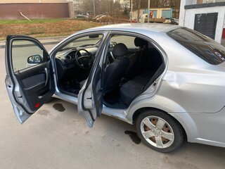 2010 Chevrolet Aveo I Рестайлинг, серебристый, 265000 рублей, вид 5