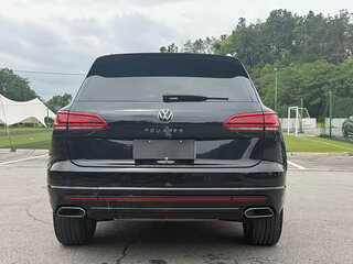2022 Volkswagen Touareg III, чёрный, 4685007 рублей, вид 5