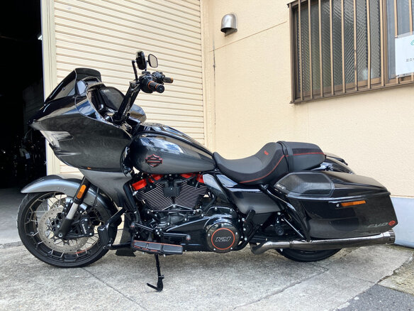 2025 Harley-Davidson CVO Road Glide, серый - вид 16