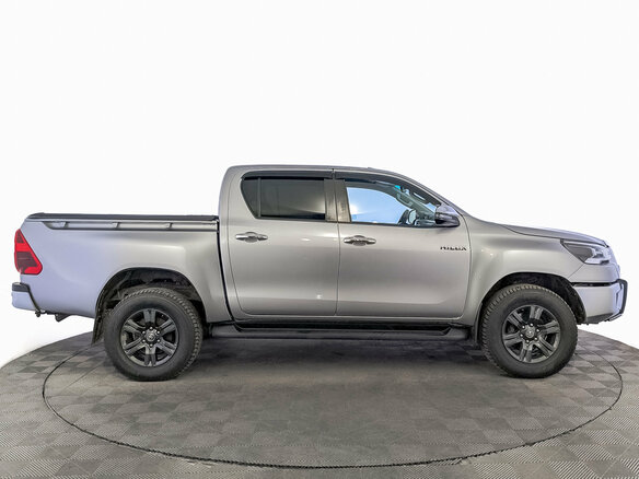 2022 Toyota Hilux VIII Рестайлинг 2, серебристый - вид 3