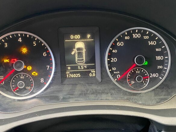 2009 Volkswagen Jetta V, серый, 1000000 рублей - вид 5