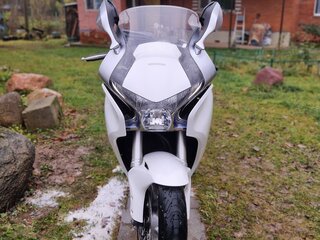 2013 Honda VFR 1200, белый, 720000 рублей, вид 2