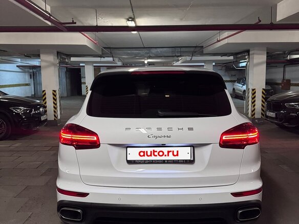 2015 Porsche Cayenne II Рестайлинг (958), белый, 3640000 рублей - вид 6