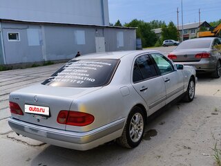 1998 Mercedes-Benz E-Класс 240 II (W210, S210), серебристый, 267000 рублей, вид 4