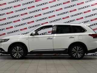 2019 Mitsubishi Outlander III Рестайлинг 3, белый, 2730350 рублей, вид 5