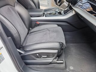 2022 Audi Q7 55 TFSI II (4M) Рестайлинг, белый, 7250000 рублей, вид 4