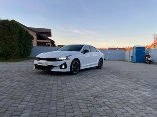 2022 Kia K5 III, белый, 3000000 рублей, вид 1