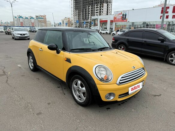 2008 Mini Hatch One II (R56), жёлтый, 750000 рублей