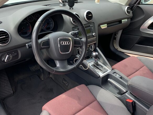 2010 Audi A3 II (8P) Рестайлинг 2, белый, 1000000 рублей - вид 7