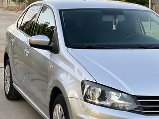 2018 Volkswagen Polo V Рестайлинг, серебристый, 920000 рублей, вид 5