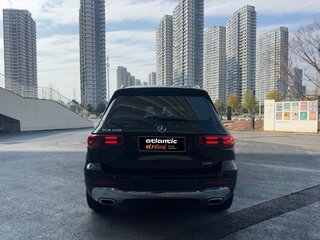 2026 Mercedes-Benz GLB 220 I (X247) Рестайлинг, чёрный, 4090000 рублей, вид 4