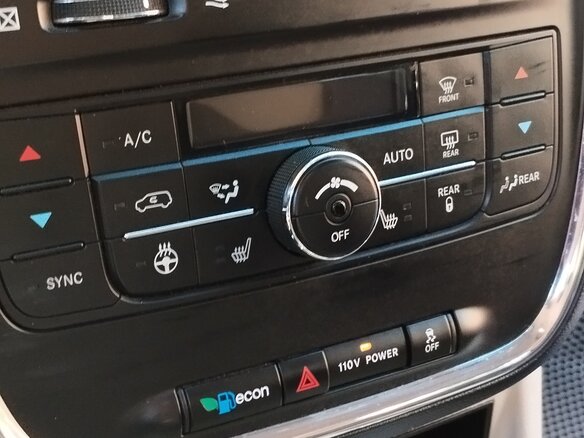 2011 Dodge Caravan Grand V, чёрный, 1750000 рублей - вид 17