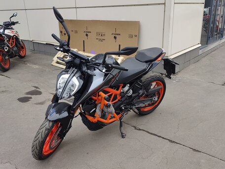 2021 KTM 390 Duke, оранжевый, 444000 рублей, вид 2