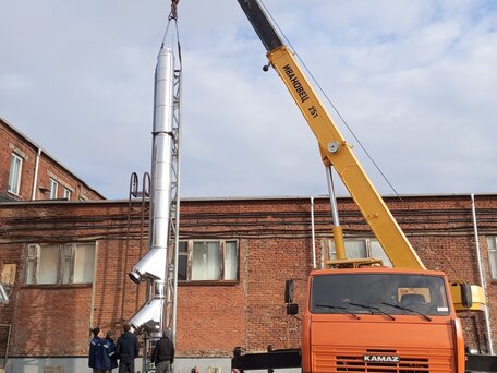 2008 Ивановец КС-45717, жёлтый, 2800000 рублей, вид 1