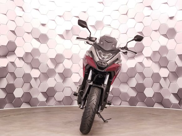 2024 Honda NC 750X, красный - вид 4