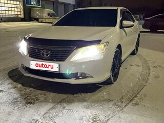 2013 Toyota Camry VII (XV50), белый, 1300000 рублей, вид 3