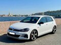 2019 Volkswagen Golf GTI VII Рестайлинг, белый, 2100000 рублей